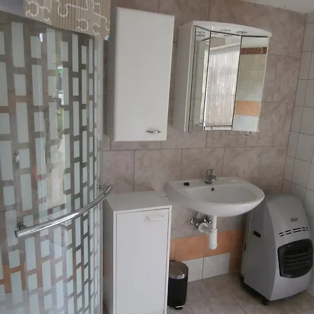 Jaro Apartmán