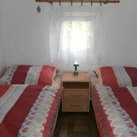 Apartment Jaro Chocerady