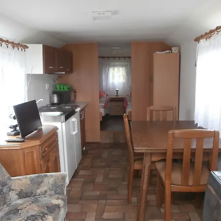 Jaro Хоцеради