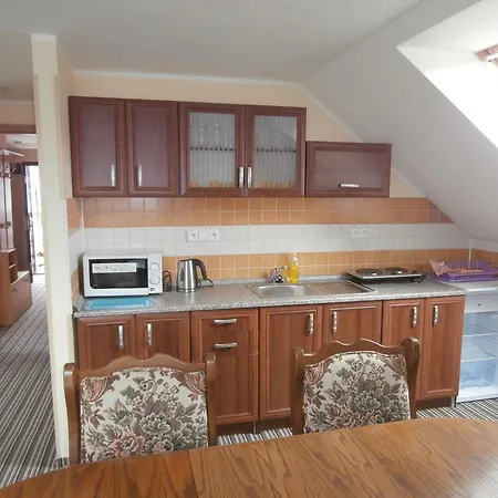 Jaro Хоцеради