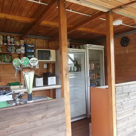 Jaro Хоцеради