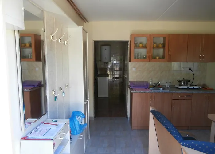 Jaro Apartment *